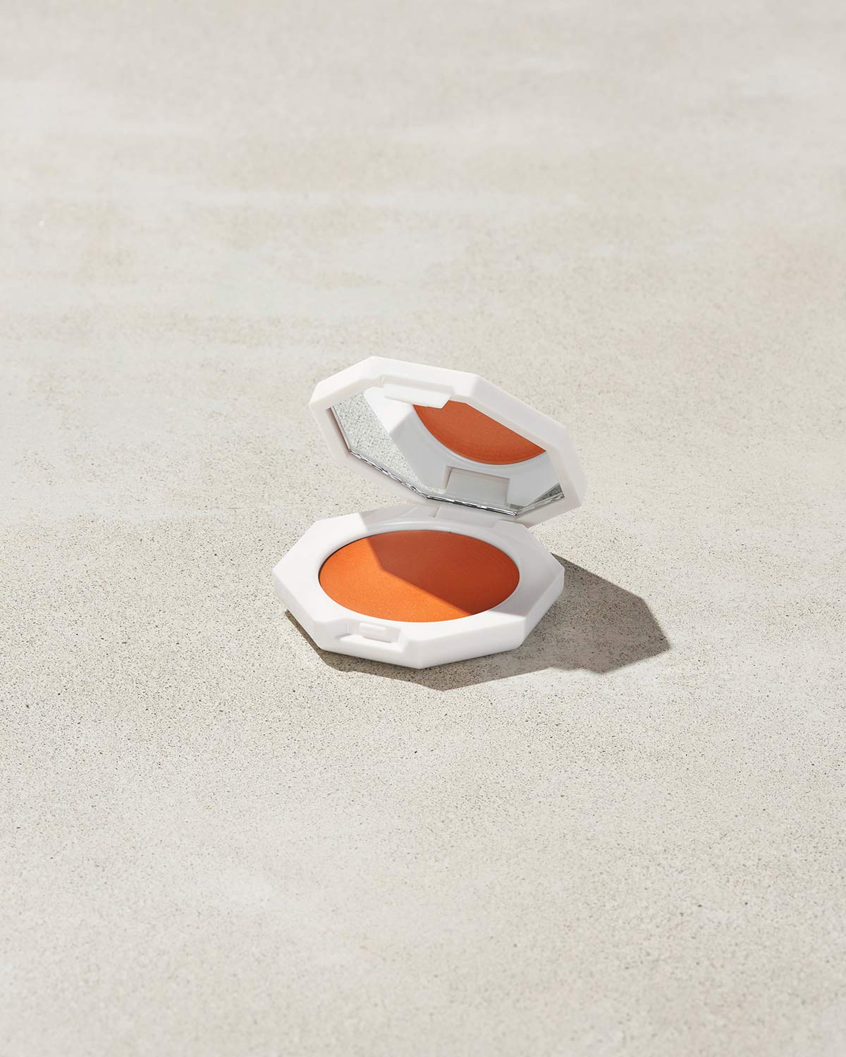 Cheeks Out Freestyle Cream Blush ?? Fuego Flush