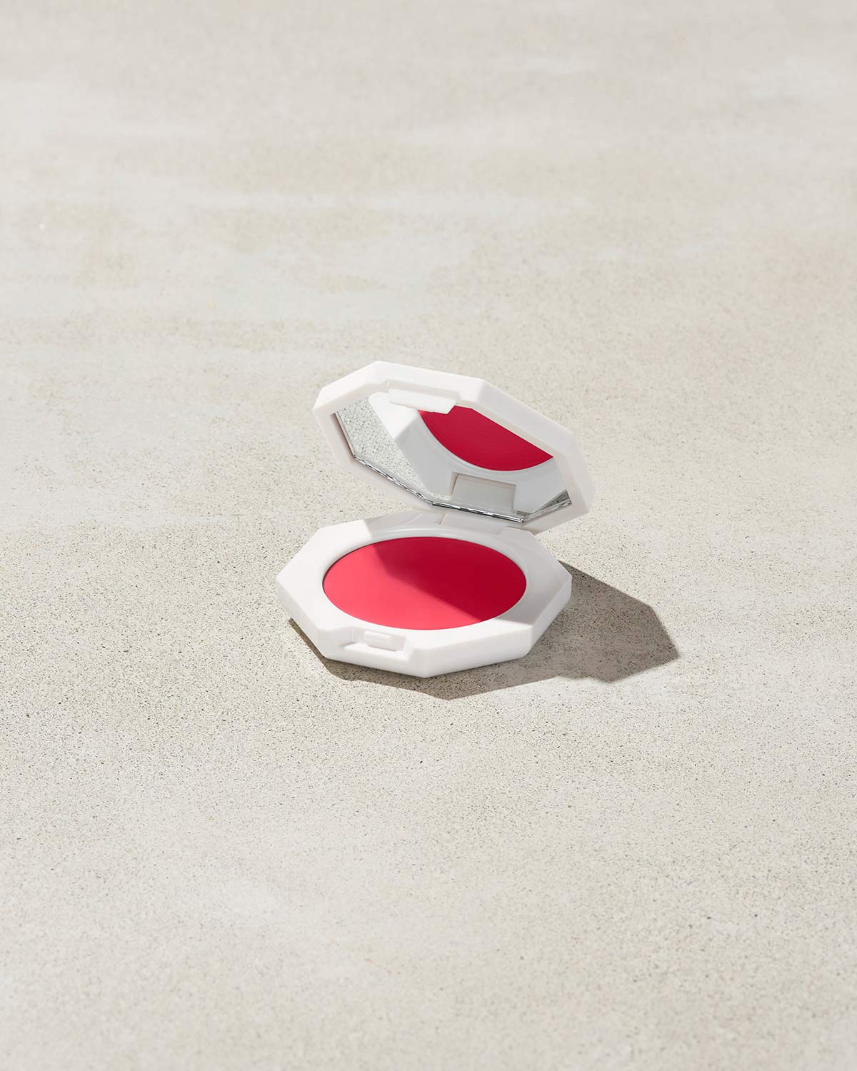 Cheeks Out Freestyle Cream Blush ?? Strawberry Drip
