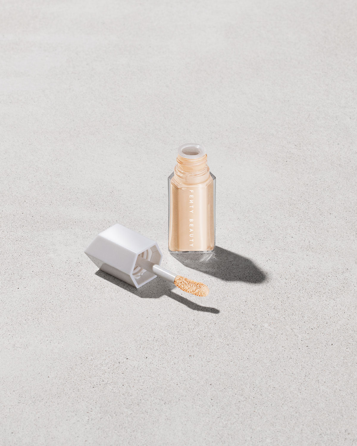 We're Even Hydrating Longwear Concealer ?? 220W - Image 15