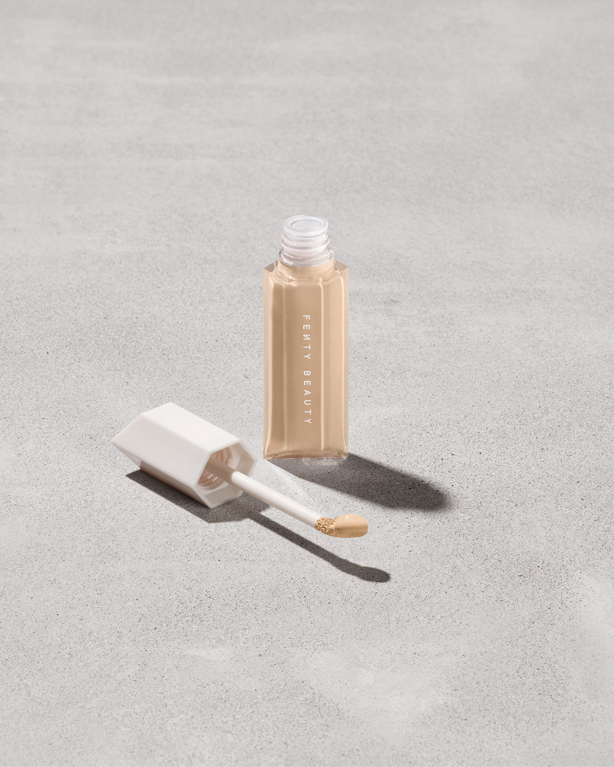 We're Even Hydrating Longwear Concealer ?? 185C