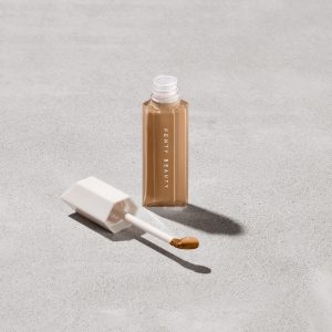 We're Even Hydrating Longwear Concealer ?? 310W