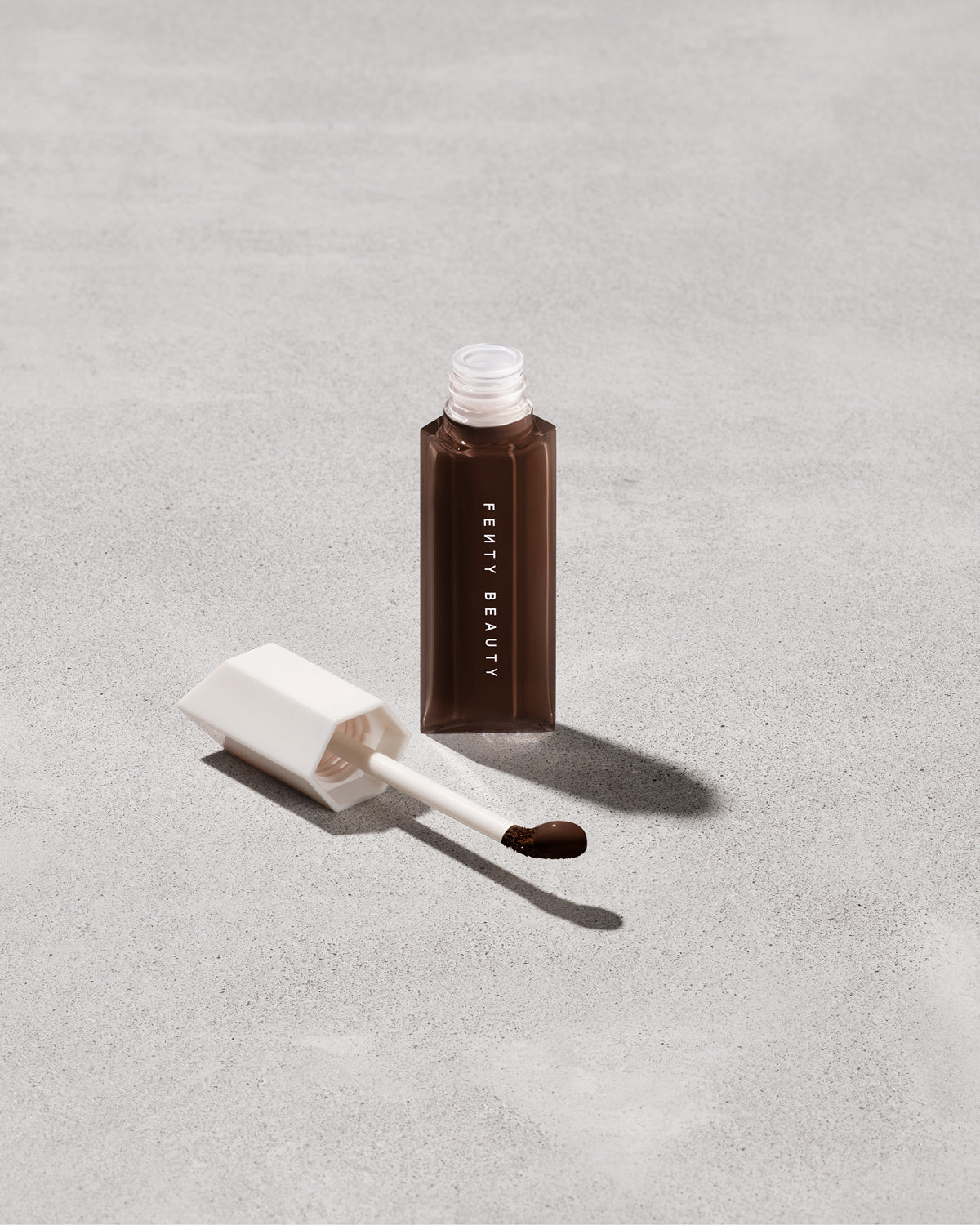 We're Even Hydrating Longwear Concealer ?? 498N